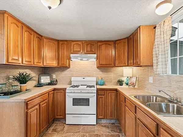 1BR/1BA Apartment · Burlingame photo 2