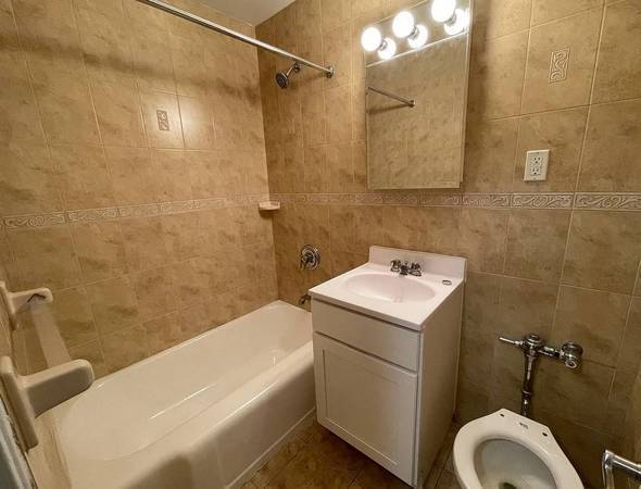 1BR/1BA Apartment · San Francisco photo 3