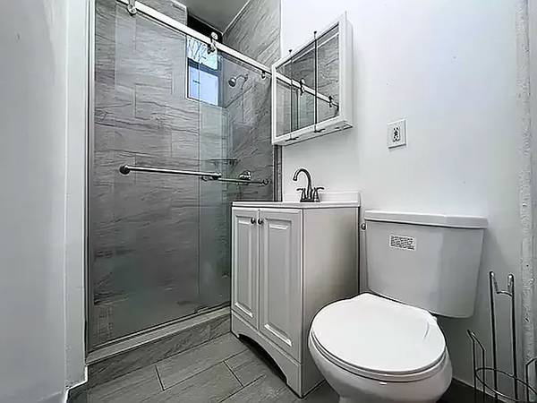 1BR/1BA Apartment · Long Island City photo 5