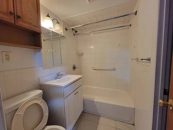 1BR/1BA Apartment · San Francisco photo 5