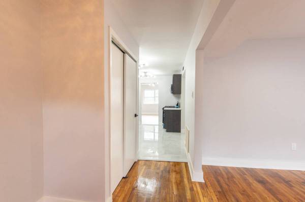 2BR/1BA Apartment · San Francisco photo 5