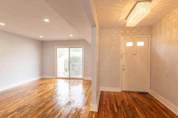 2BR/1BA Apartment · San Francisco photo 3