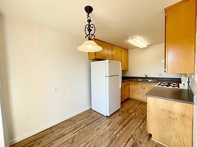 2BR/2BA Duplex on W L St · Port Costa photo 2