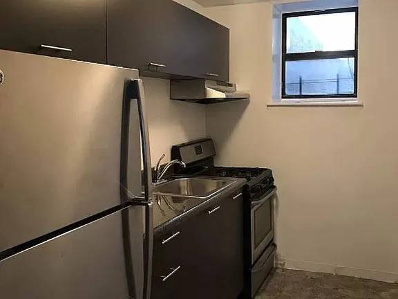 1BR/1BA Apartment · Long Island City photo 2