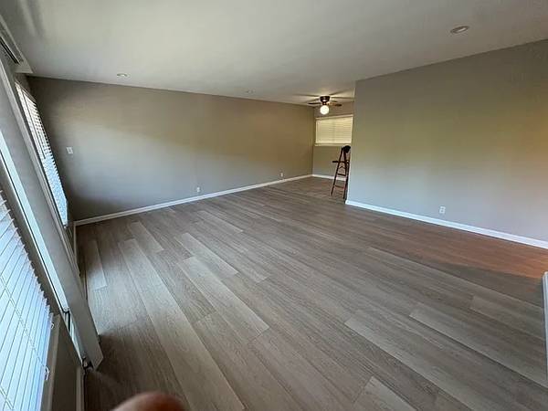 Apartments on Center Blvd · Fairfax photo 3