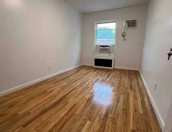 2BR/1BA Apartment · Fairfax photo 2