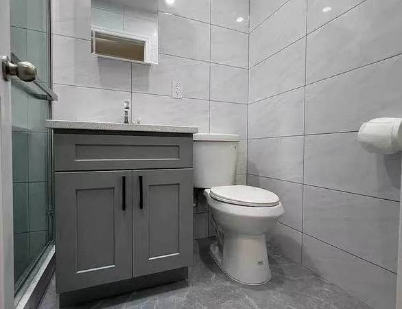 2BR/1BA Apartment · Fairfax photo 5