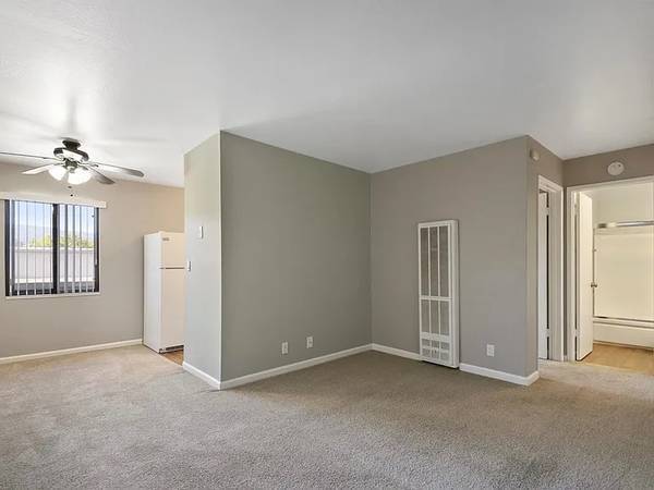 2BR/1BA Apartment · San Francisco photo 2