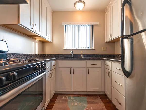 2BR/1BA Apartment · San Francisco photo 4