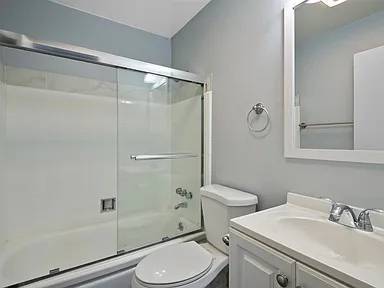 2BR/1BA Apartment · San Francisco photo 3