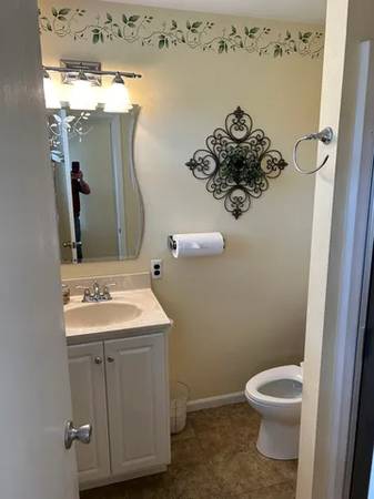 1BR/1BA Apartment · Reading photo 4