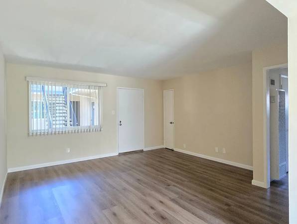 2BR/1BA Apartment · San Francisco photo 2