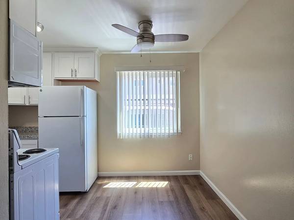 2BR/1BA Apartment · San Francisco photo 5