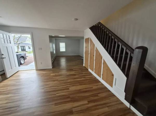 2BR/1BA Apartment · Astoria photo 4