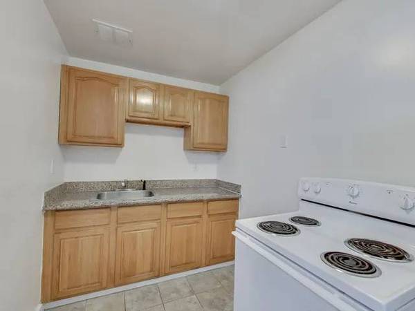 1BR/1BA Apartment on 24th St Near Northgate · Oakland photo 3