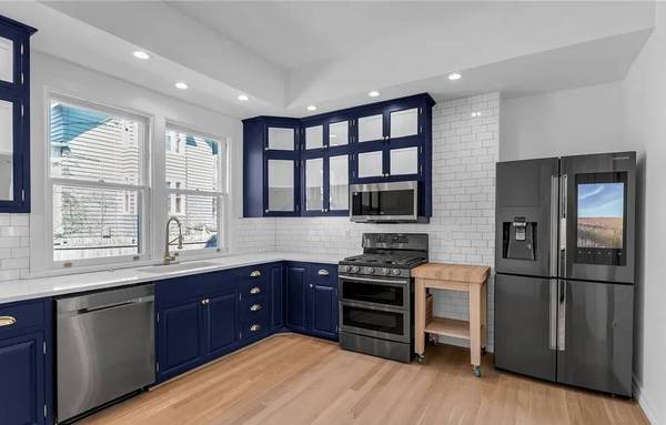 2BR/1BA Apartment · New York photo 2