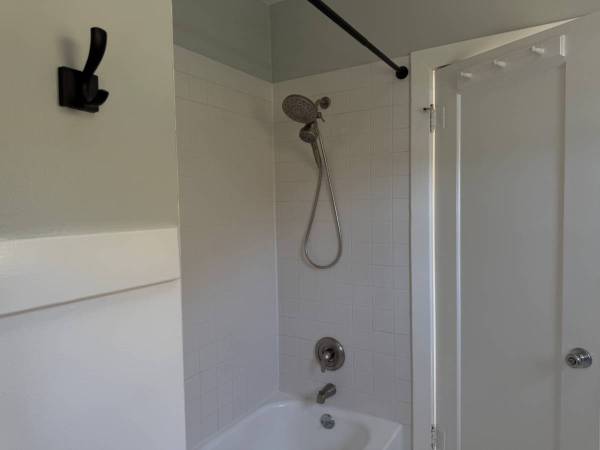 2BR/1BA Single Family House · Petaluma photo 5