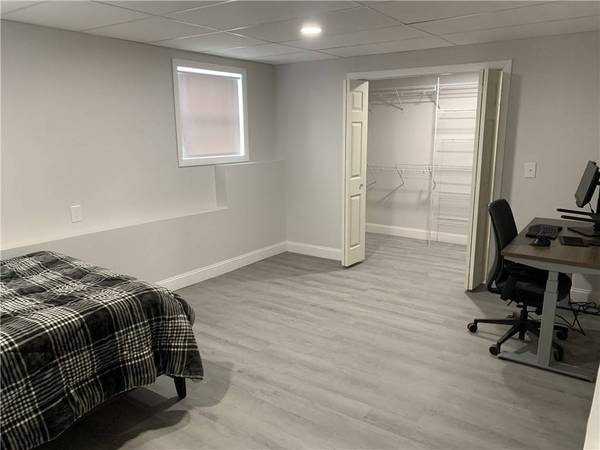 2BR/1BA Apartment · Staten Island photo 3