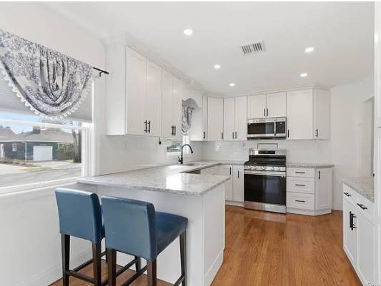2BR/1BA Apartment · Staten Island photo 2