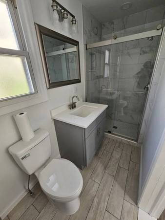 2BR/1BA Apartment · Ridgewood photo 5