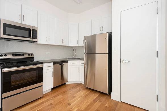 2BR/1BA Apartment · Brooklyn photo 4
