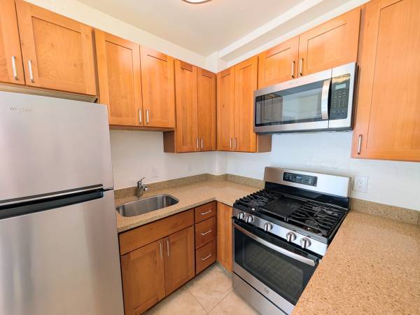 0BR/1BA Apartment · San Francisco photo 3