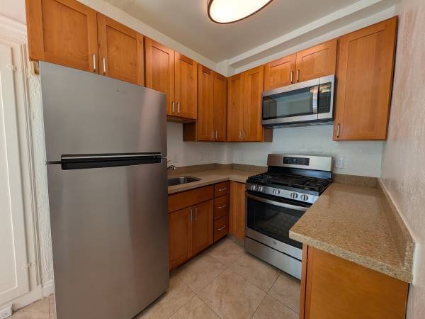 0BR/1BA Apartment · San Francisco photo 2
