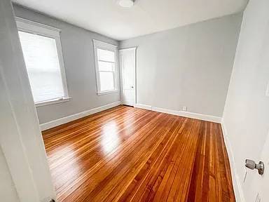 2BR/1BA Apartment · San Francisco photo 5
