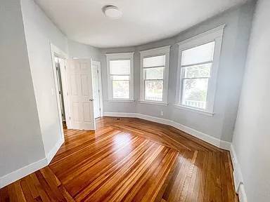 2BR/1BA Apartment · San Francisco photo 2