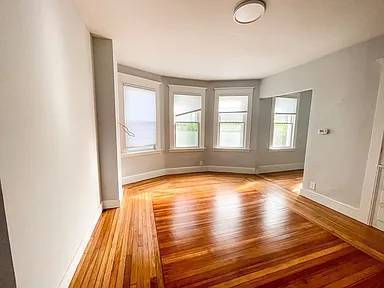 2BR/1BA Apartment · San Francisco photo 4