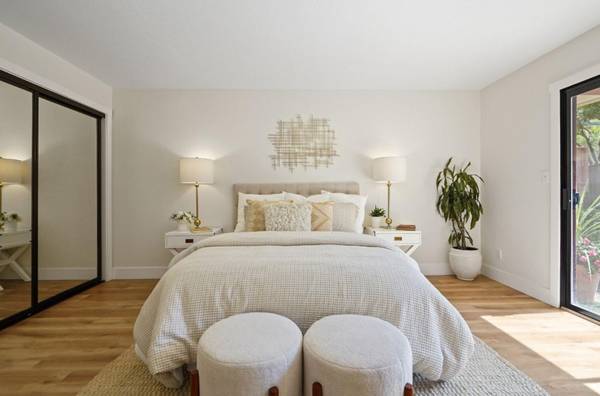2BR/2BA Condo · Palo Alto photo 2