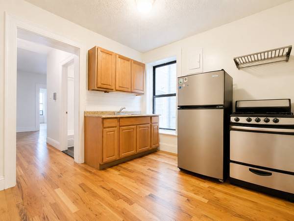 2BR/1BA Apartment · San Francisco photo 5