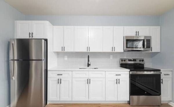 2BR/1BA Apartment · San Francisco photo 5