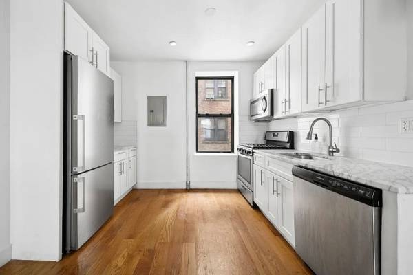 2BR/1BA Apartment · Santa Clara photo 2