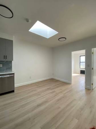 2BR/1BA Apartment · Novato photo 2