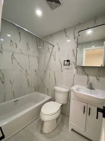2BR/1BA Apartment · Novato photo 5