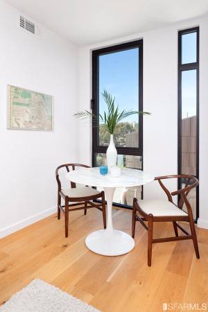 1bd/1ba Condo photo 4