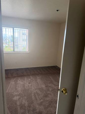 1BR/1BA Apartment on Bissell Ave Near Marina Way · Richmond photo 5