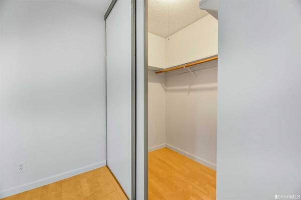 1BR/1BA Condo · Palo Alto photo 5
