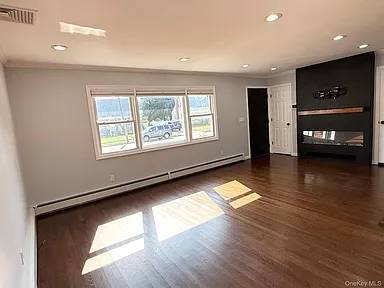 2BR/1BA Apartment · Sacramento photo 4
