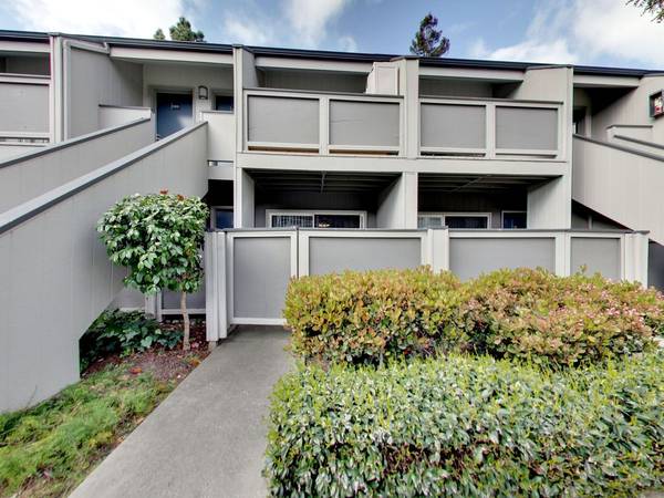 Apartments on Santa Clara Street · Hayward photo 4