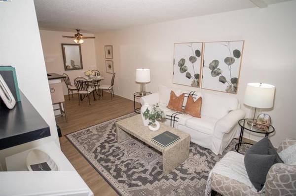 1BR/1BA Condo on Imperial Way · Daly City photo 2