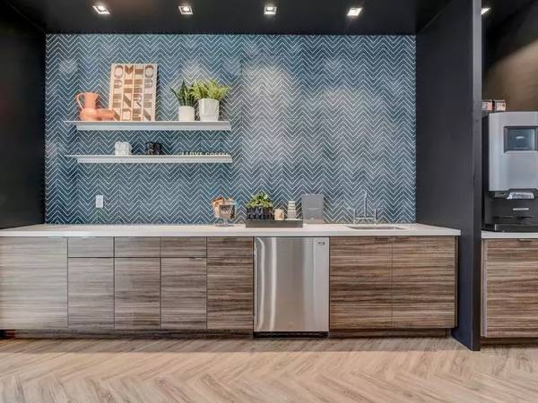 Apartments on W. El Camino Real · Los Altos photo 4