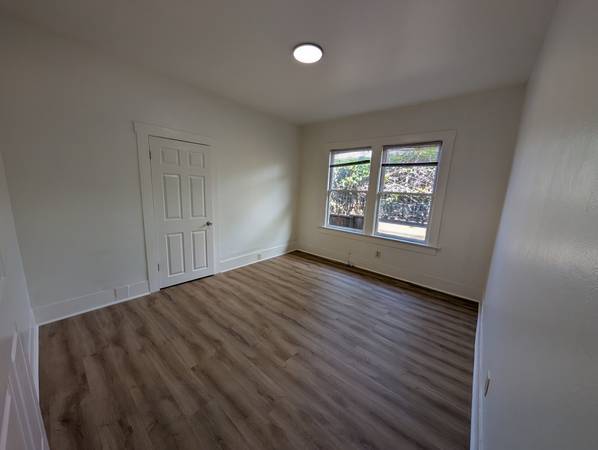 2BR/1BA Other · Albany photo 3