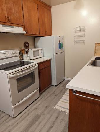 1BR/1BA Apartment · Berkeley photo 3