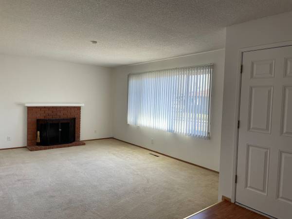 Updated Single-level Home Located In The Highly Sought-after Killarney Farms Neighborhood Of Santa Clara photo 2