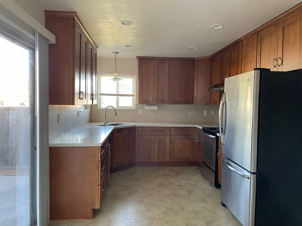 Updated Single-level Home Located In The Highly Sought-after Killarney Farms Neighborhood Of Santa Clara photo 3