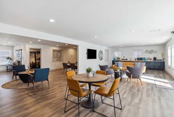 Apartments on Burt St. · Santa Rosa photo 3