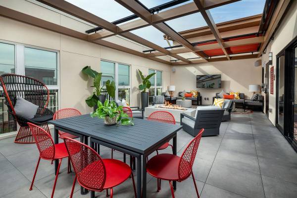Apartments on S Delaware St · San Mateo photo 3