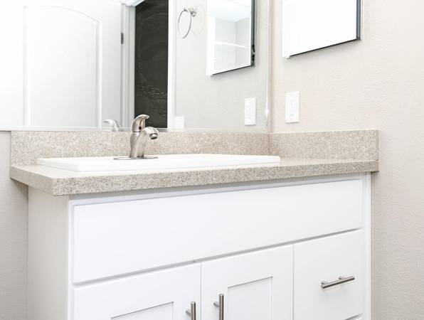 Apartments on Hesperian Blvd · San Leandro photo 4
